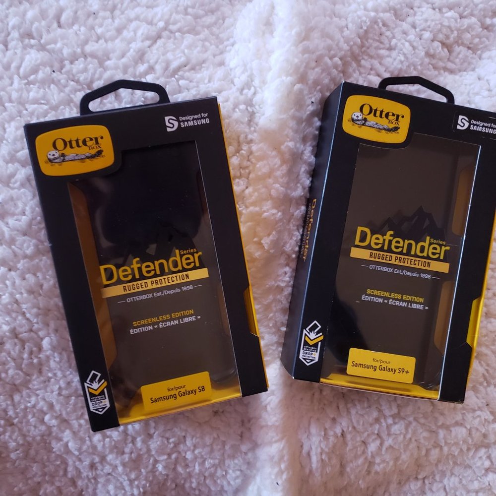- Defender otterbox clips/S8 and S9+